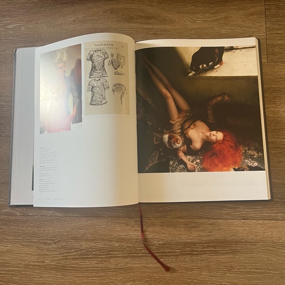 Alexander McQueen Leather Coffee Table book - Picture 6 of 9